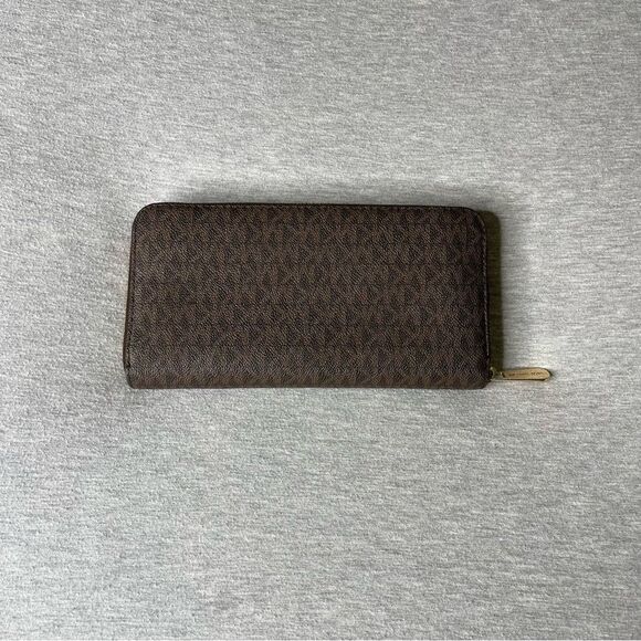 Michael Kors Signature Jet Set Continental Leather Zip Wallet - Picture 7 of 12